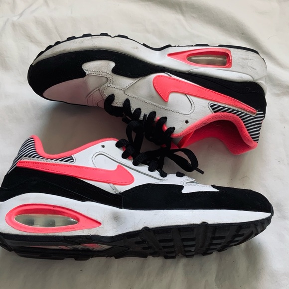 Nike Shoes - Nike Air Max